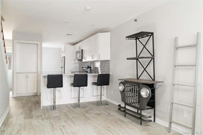 Building Photo - 50 N Broadway