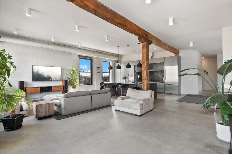 Building Photo - 2419 W 19th St