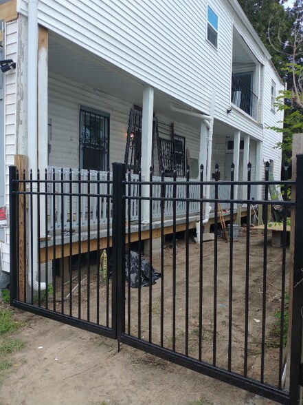 Primary Photo - 13 Allway St