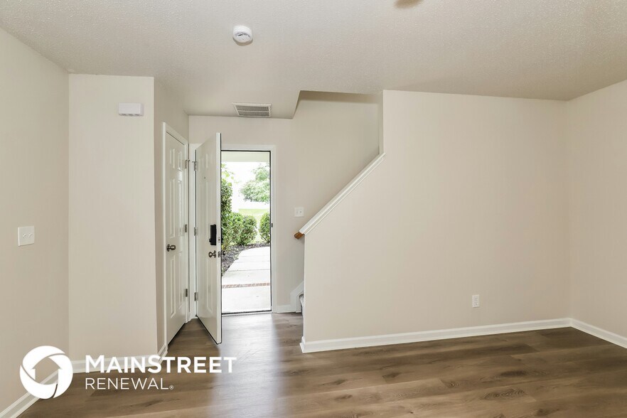 Building Photo - 1032 Quinlan Dr