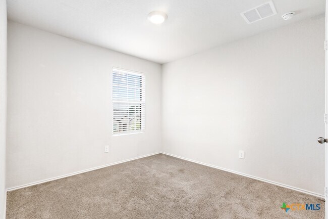 Building Photo - 840 Nodding Nixie