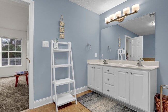 Building Photo - Compass Point - Vacation Rental - Sneads Ferry, NC