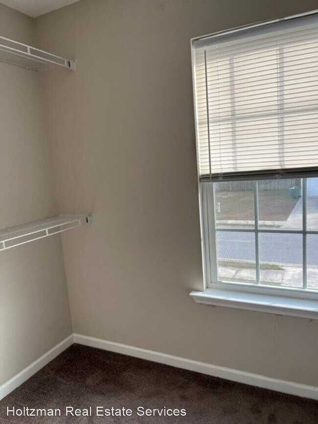 Building Photo - 4 br, 2.5 bath House - 1511 Bayberry Drive