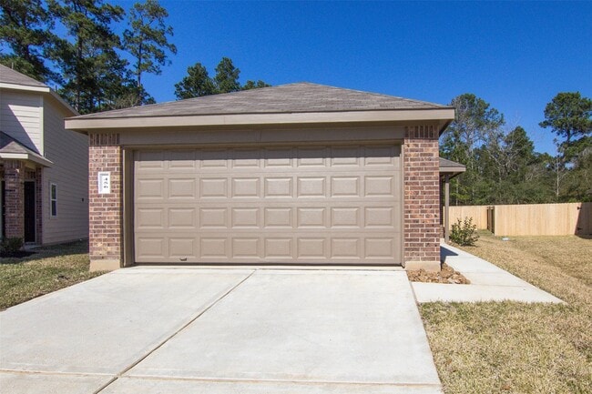 Primary Photo - 456 Upper Creek Dr