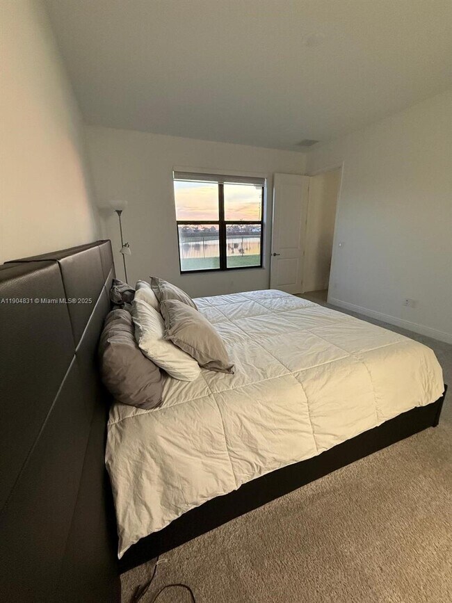 Building Photo - 16456 Sea Turtle Pl