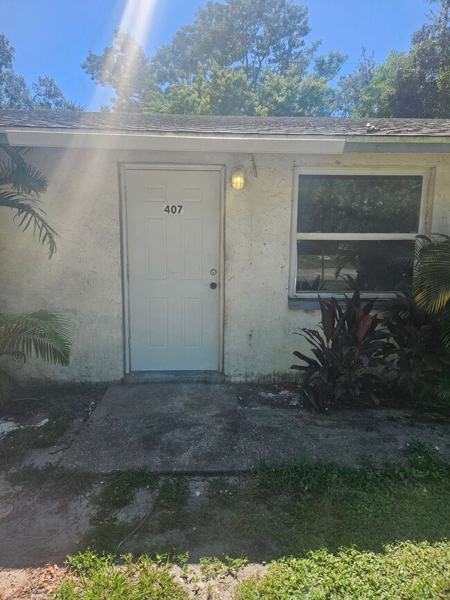 Primary Photo - 3/2 DUPLEX WEST SIDE