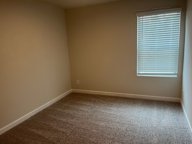 Building Photo - 2336 Belterra Dr