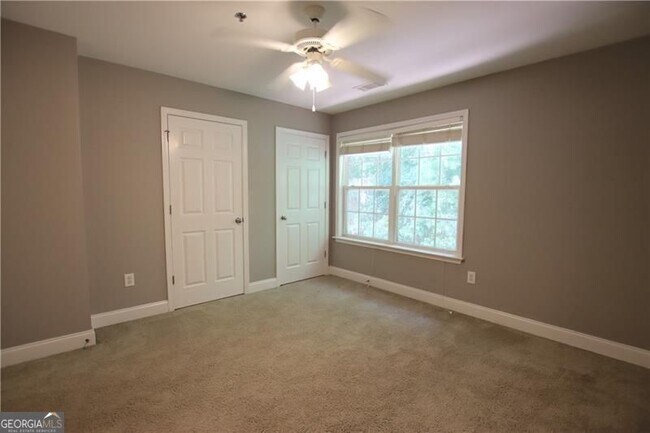 Building Photo - 460 S Barnett Shoals Rd