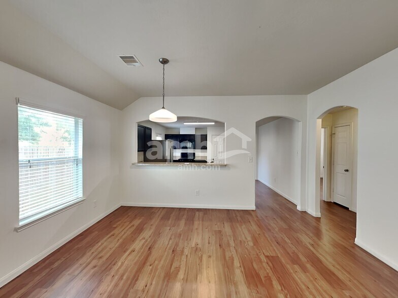 Building Photo - 22334 Queenbury Hills Dr