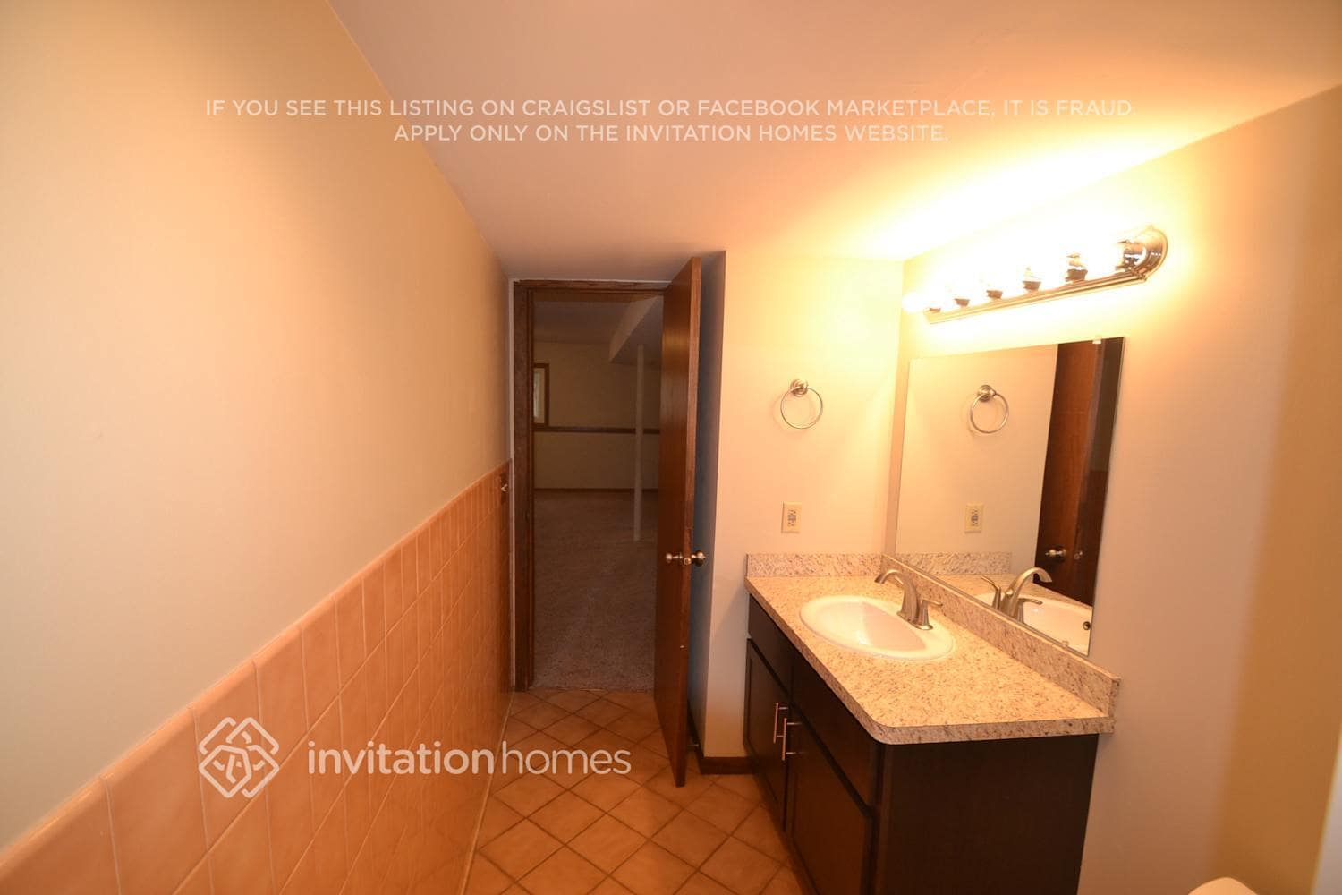 Building Photo - 11932 Pennsylvania Ave N