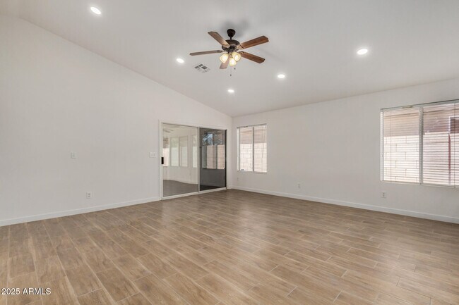 Building Photo - 16120 N 86th Ln