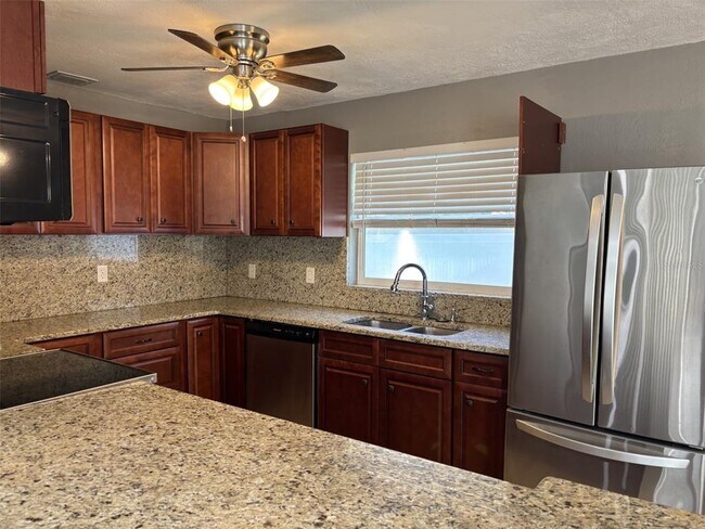 Building Photo - 4940 Shell Stream Blvd