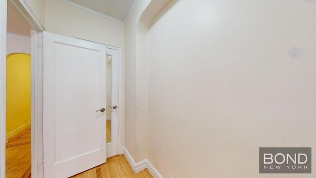 Building Photo - 124 E 24th St