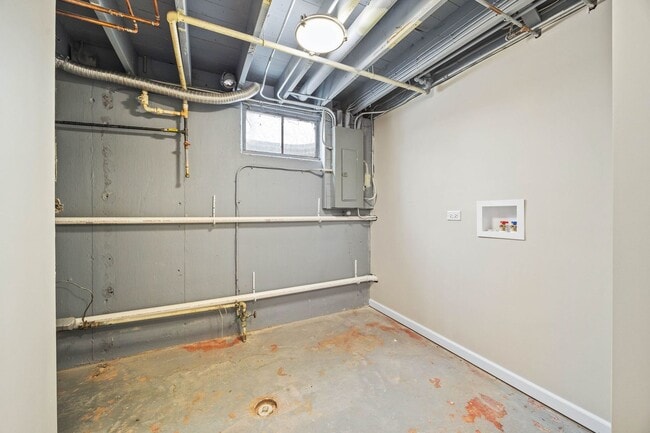 Building Photo - 246 Miller Ave