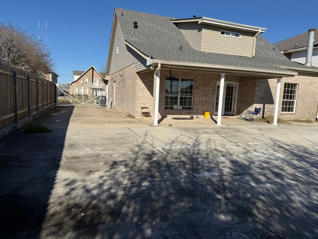 Building Photo - 3833 Corinne Ave