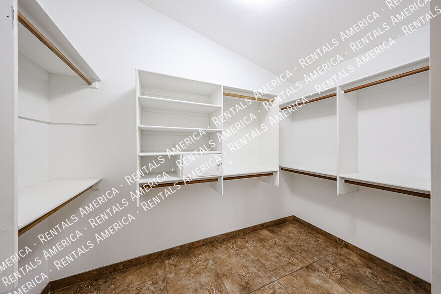 Building Photo - 16646 N 59th Pl