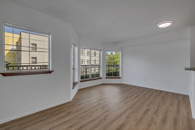 Building Photo - Heart of Capital Hill Studio with Parking ...