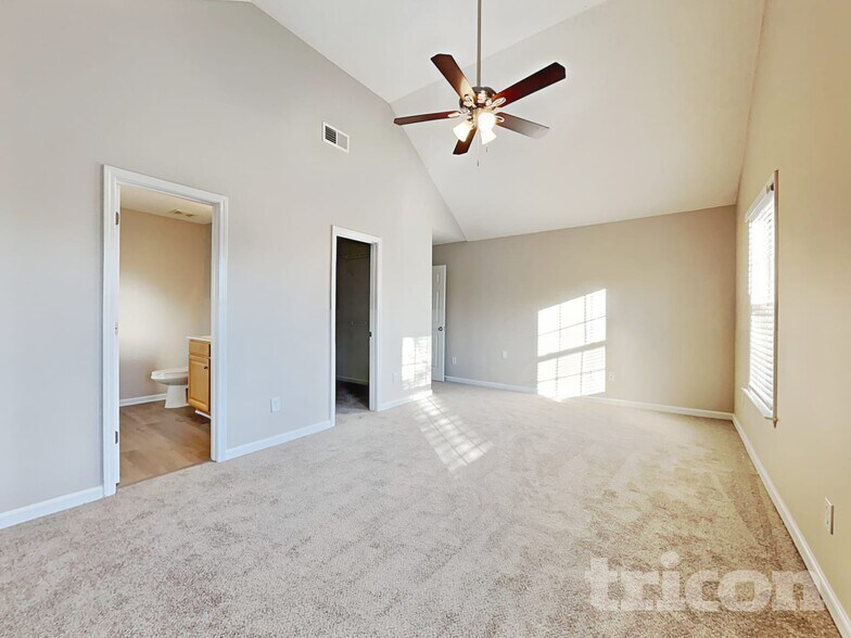 Building Photo - 134 Summer Pines Drive