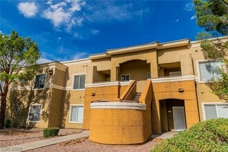 Building Photo - 8070 W Russell Rd
