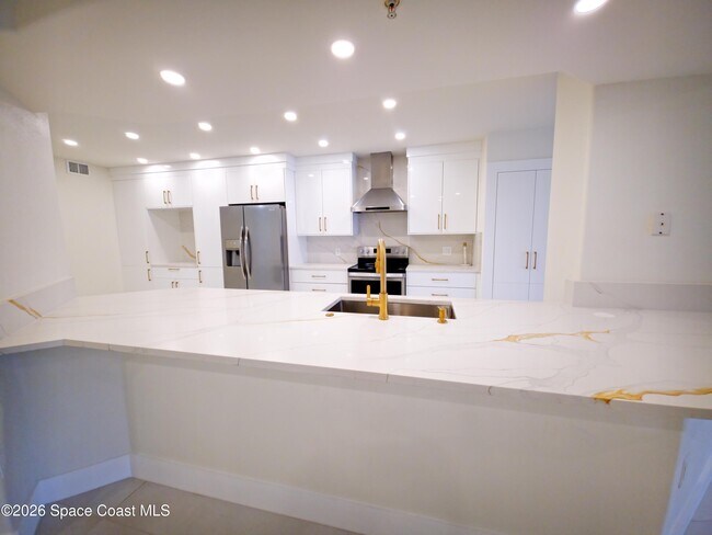 Building Photo - 2095 Jimmy Buffett Mem Hwy
