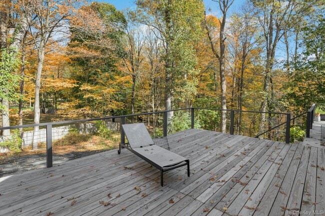 Building Photo - 16 Old Wagon Rd