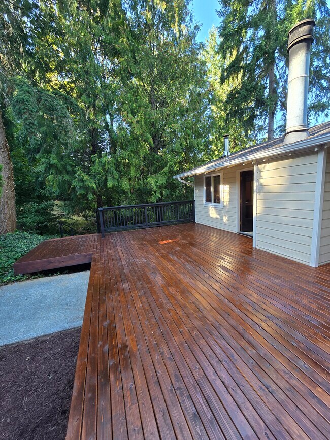 Building Photo - 17612 NE 30th Pl