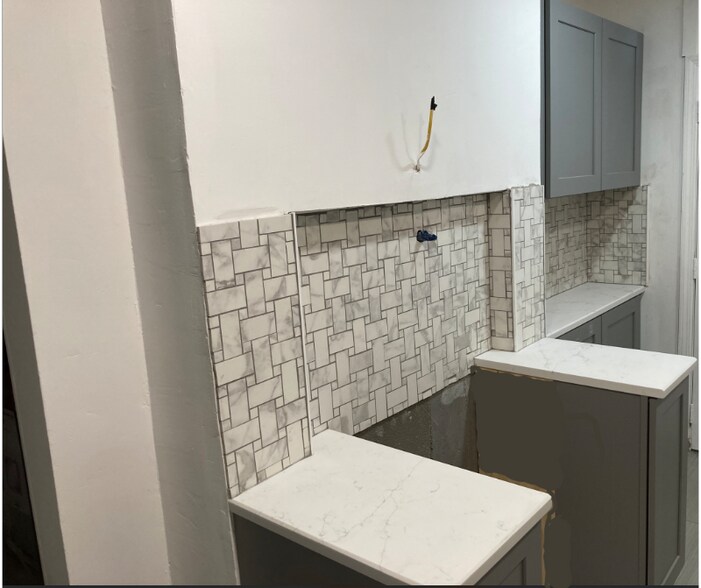 Building Photo - 132 Stamm Ave