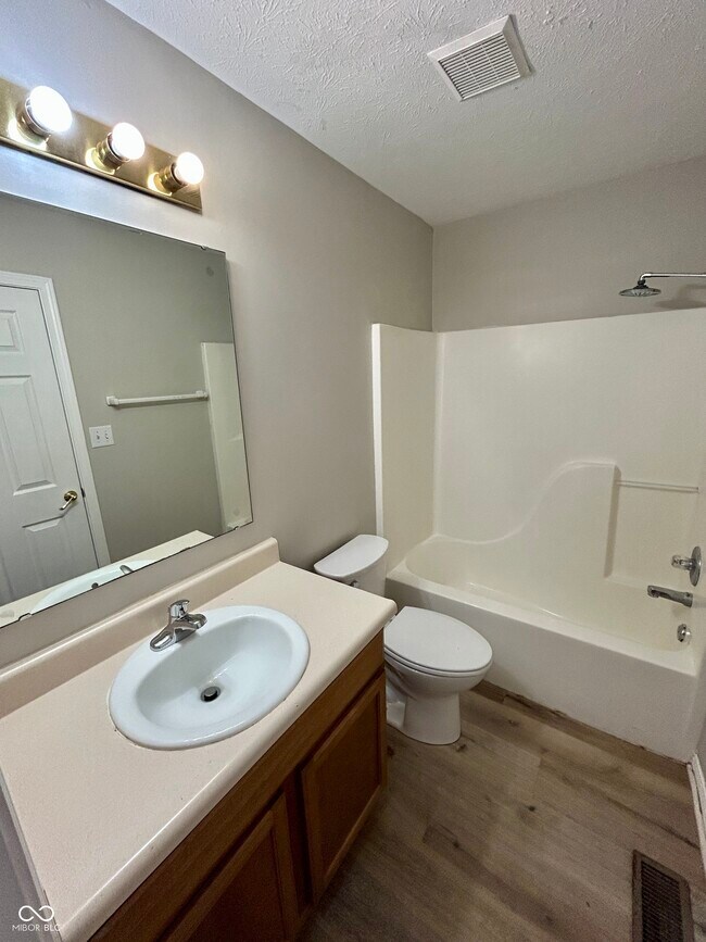 Building Photo - 3039 Armory Dr