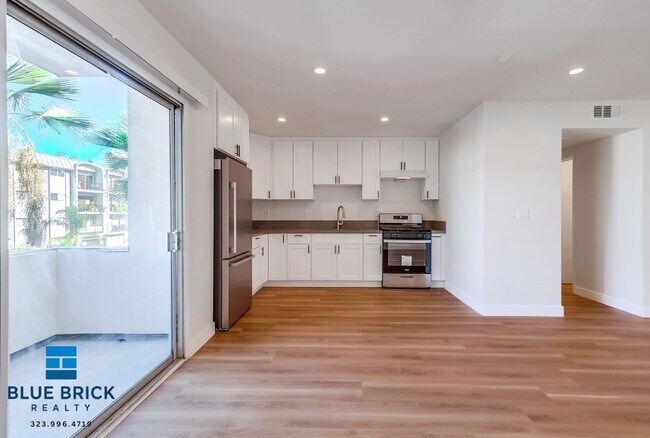 Building Photo - 5415 Corteen Pl