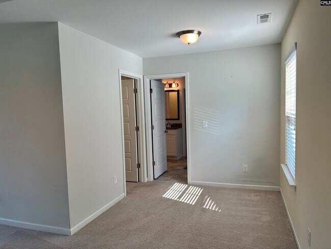 Building Photo - 309 Lanyard Ln