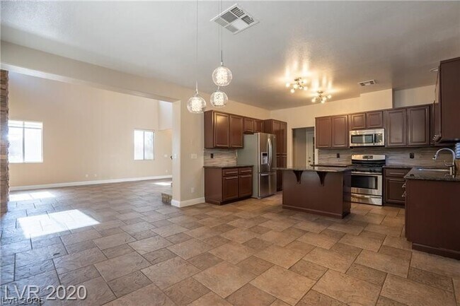 Building Photo - 1745 Buttermilk Dr