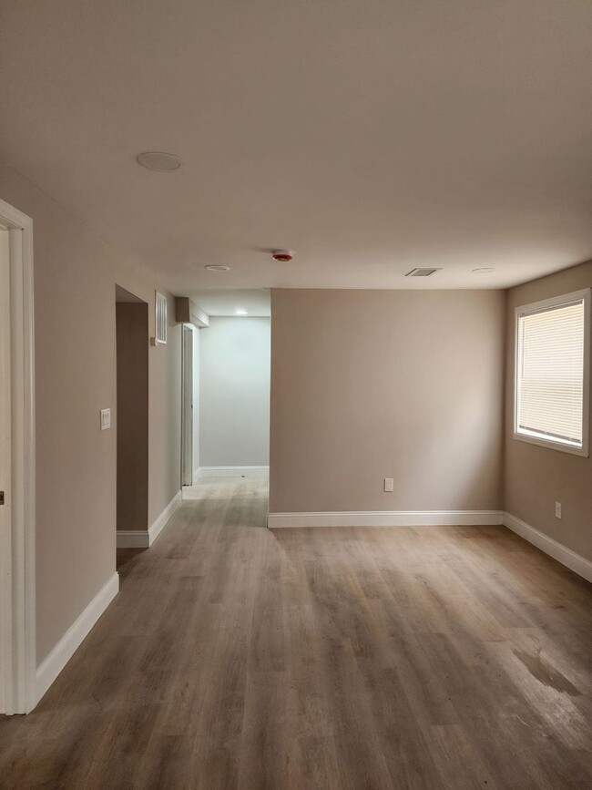 Building Photo - A Spacious 4 bedroom house for Rent !!!