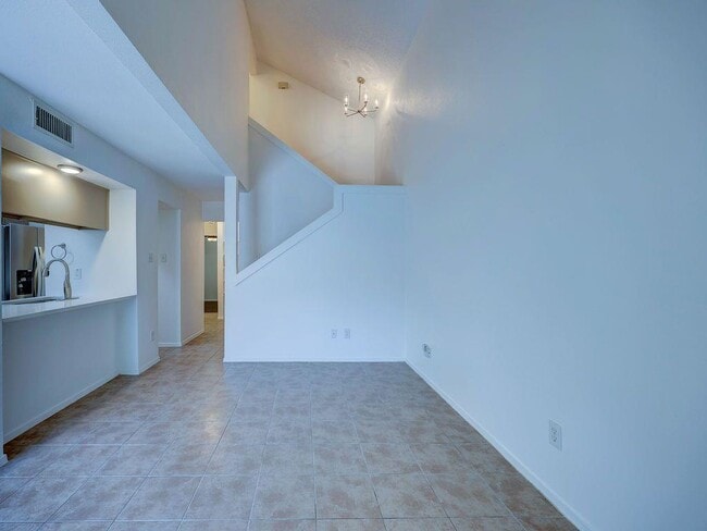 Building Photo - 1710 Cinnamon Path