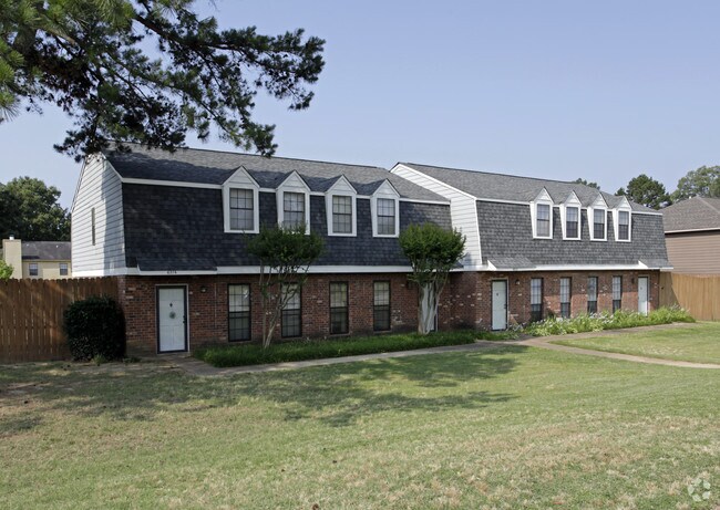 Fairfax Manor Townhouses - Fairfax Manor Townhomes