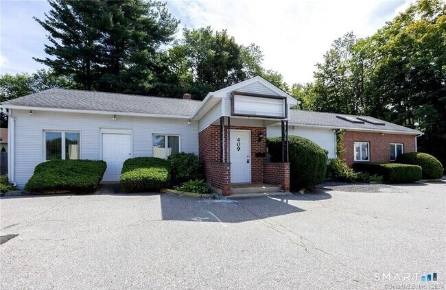 Building Photo - 409 Oak Ave