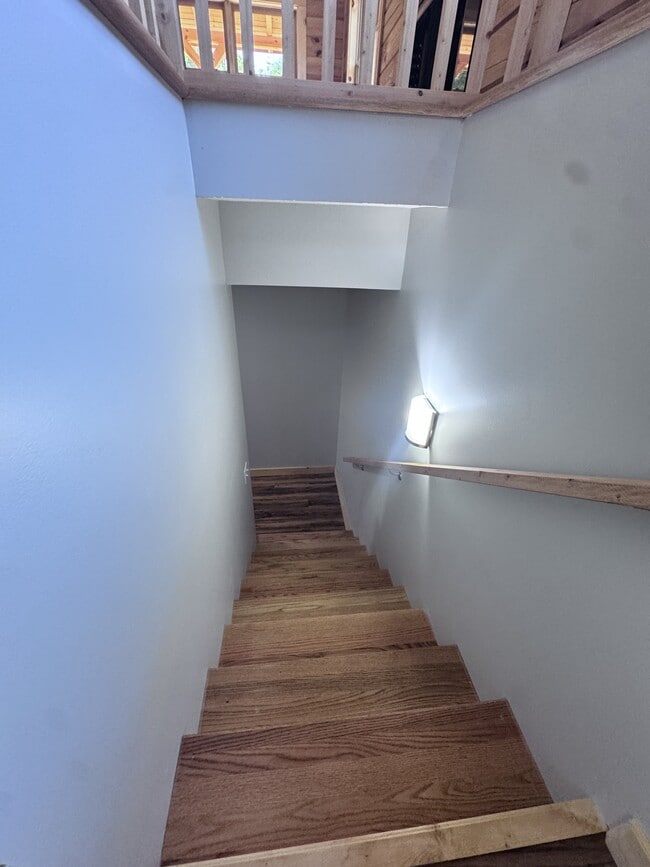 Building Photo - 1339 Hickory Point Dr
