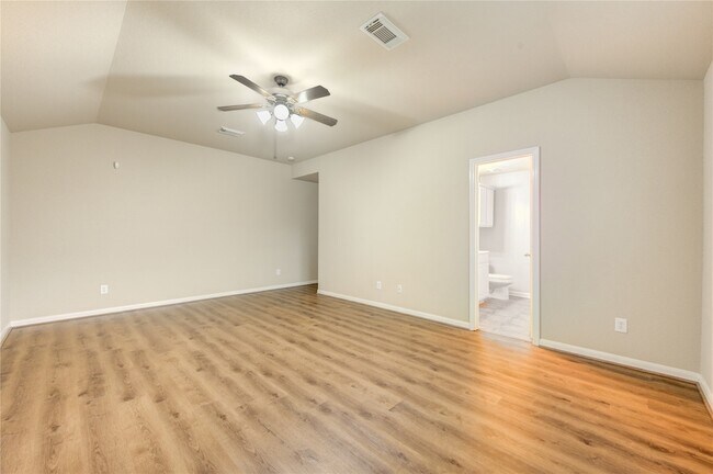 Building Photo - 16702 Grove Trail Ln