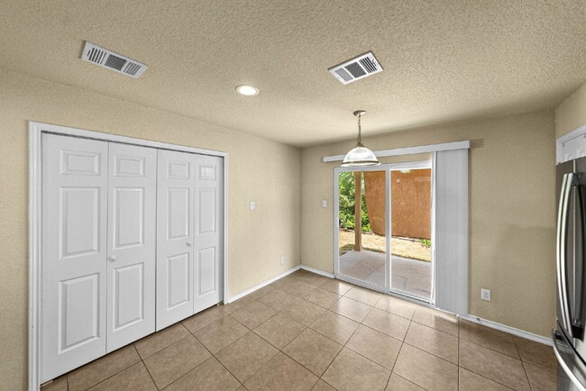 Building Photo - 1 Month Free Rent with an 18 Month Lease!!!
