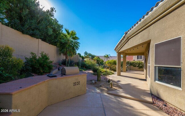 Building Photo - 1617 E Tierra Buena Ln