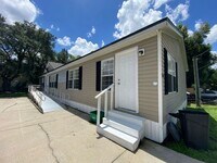 Building Photo - 1504 Carlisle Dr
