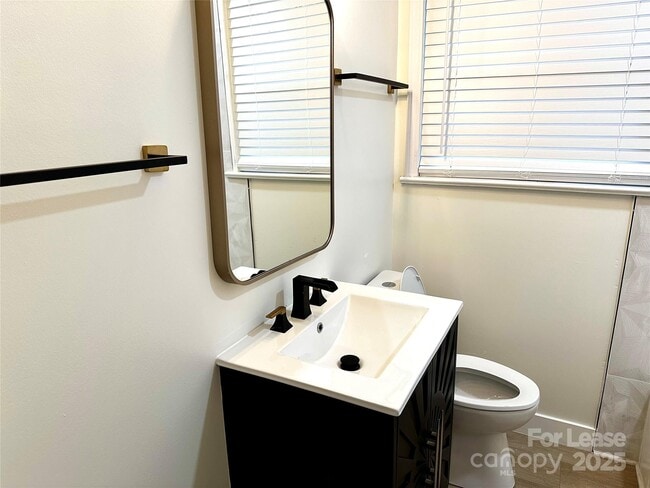 Building Photo - 1450 Academy St