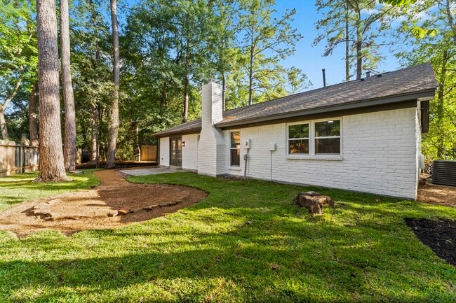 Building Photo - 26 E Woodtimber Ct