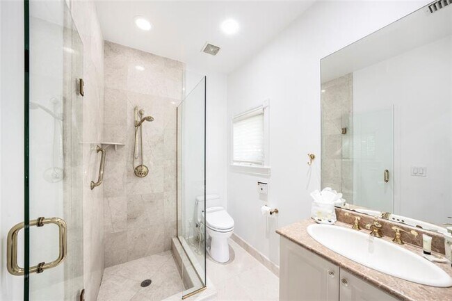 Building Photo - 438 Coconut Isle Dr