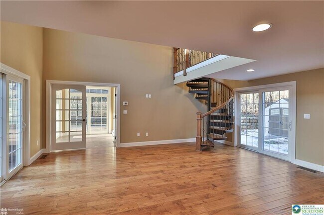 Building Photo - 284 Walker Rd