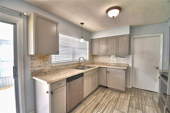 Building Photo - 153 Browning Cir