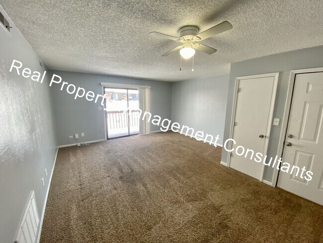 Building Photo - Free Rent Move In Special on 2 Bedroom hom...