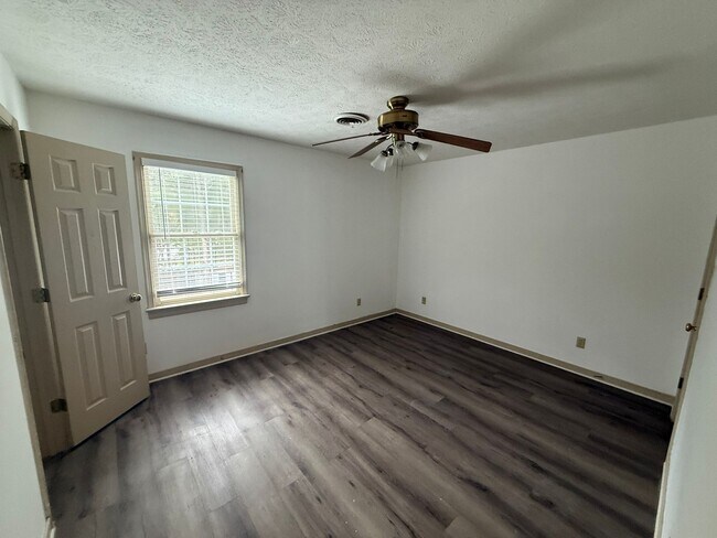 Building Photo - 8207 Whirlaway Dr