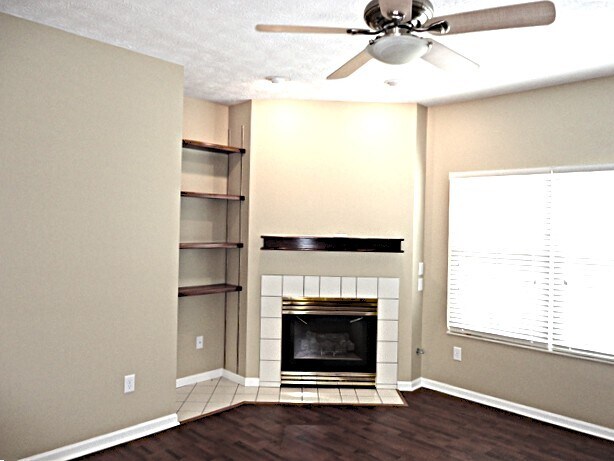 Building Photo - 6957 Spring Farm Ct