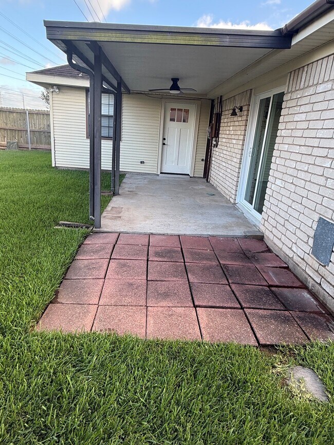Building Photo - 3207 E Heatherock Cir