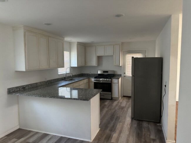 Building Photo - 1410 N Estes Ave